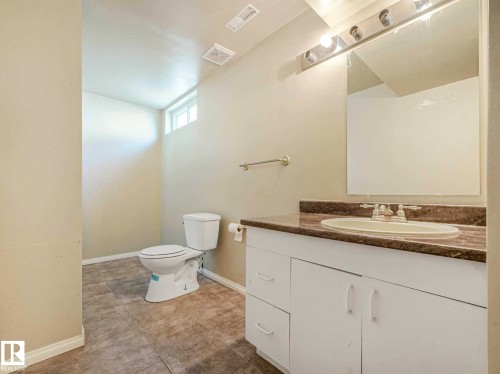 17603 84 Avenue Nw, Edmonton, AB - Indoor Photo Showing Bathroom