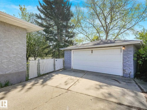 17603 84 Avenue Nw, Edmonton, AB - Outdoor