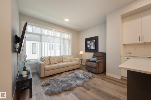 34 1729 Keene Crescent, Edmonton, AB - Indoor Photo Showing Living Room