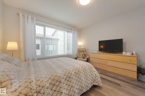 34 1729 Keene Crescent, Edmonton, AB - Indoor Photo Showing Bedroom