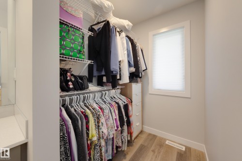 34 1729 Keene Crescent, Edmonton, AB - Indoor With Storage