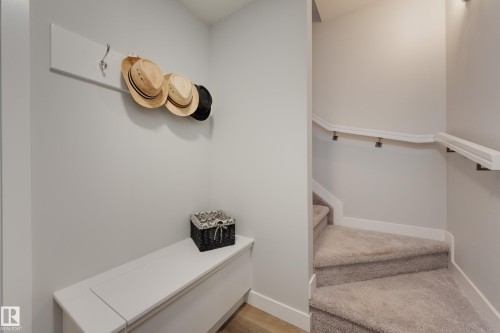 34 1729 Keene Crescent, Edmonton, AB - Indoor