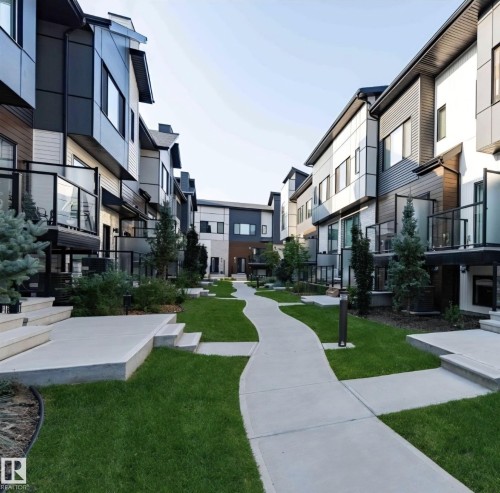 34 1729 Keene Crescent, Edmonton, AB - Outdoor With Facade
