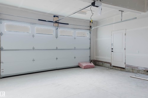 806 Elderberry Court, Edmonton, AB - Indoor Photo Showing Garage