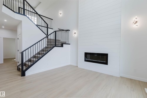 806 Elderberry Court, Edmonton, AB - Indoor With Fireplace