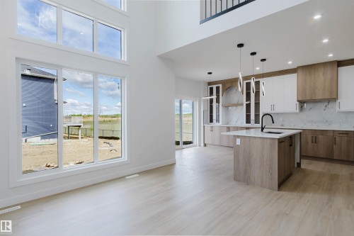 806 Elderberry Court, Edmonton, AB - Indoor Photo Showing Kitchen With Upgraded Kitchen