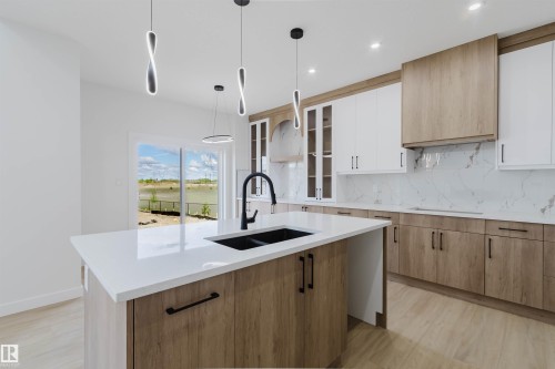 806 Elderberry Court, Edmonton, AB - Indoor Photo Showing Kitchen With Double Sink With Upgraded Kitchen