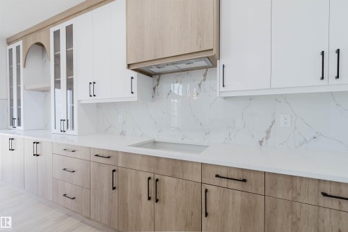 806 Elderberry Court, Edmonton, AB - Indoor Photo Showing Kitchen