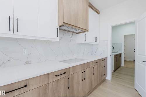 806 Elderberry Court, Edmonton, AB - Indoor