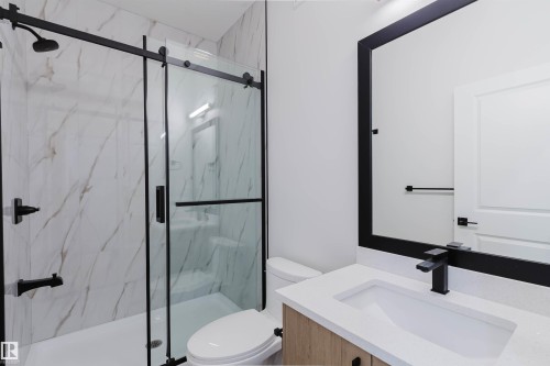 806 Elderberry Court, Edmonton, AB - Indoor Photo Showing Bathroom