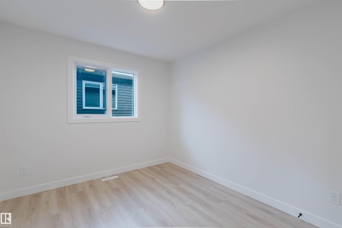 224 Edgemont Green, Edmonton, AB - Indoor Photo Showing Other Room