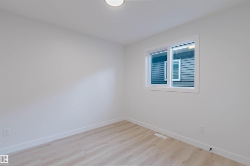 224 Edgemont Green, Edmonton, AB - Indoor Photo Showing Other Room