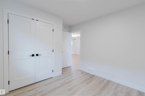 224 Edgemont Green, Edmonton, AB - Indoor Photo Showing Other Room