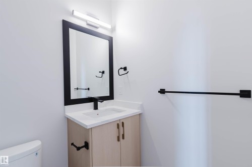 224 Edgemont Green, Edmonton, AB - Indoor Photo Showing Bathroom