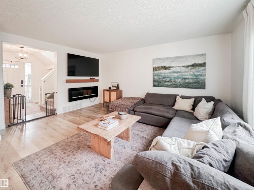 60 Nevis Close, St. Albert, AB - Indoor Photo Showing Living Room With Fireplace