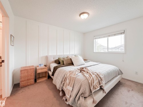 60 Nevis Close, St. Albert, AB - Indoor Photo Showing Bedroom