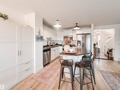60 Nevis Close, St. Albert, AB - Indoor Photo Showing Kitchen With Stainless Steel Kitchen