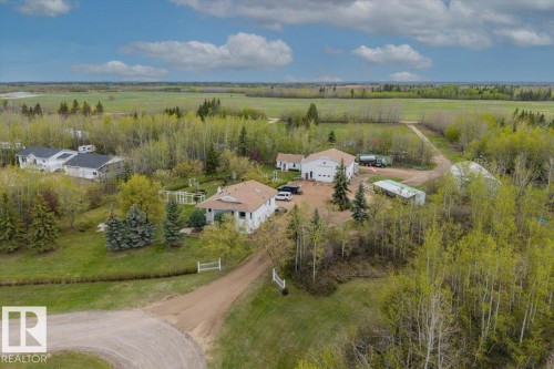 11 22515 TWP ROAD 575A  Rural Sturgeon County, AB T0A 1N6