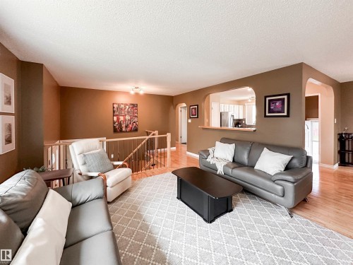 53 Alpine Boulevard, St. Albert, AB - Indoor Photo Showing Living Room