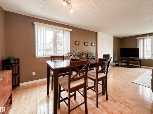 53 Alpine Boulevard, St. Albert, AB - Indoor Photo Showing Dining Room