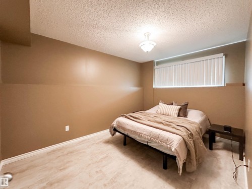 53 Alpine Boulevard, St. Albert, AB - Indoor Photo Showing Bedroom