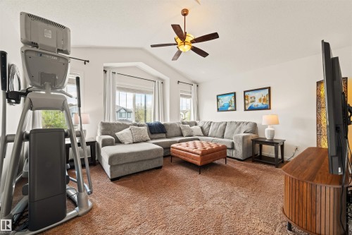 20722 56A Avenue, Edmonton, AB - Indoor Photo Showing Living Room