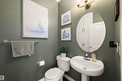 20722 56A Avenue, Edmonton, AB - Indoor Photo Showing Bathroom