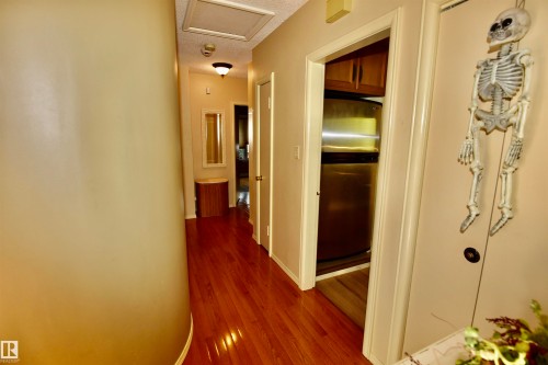 13910 101A Avenue, Edmonton, AB - Indoor Photo Showing Other Room