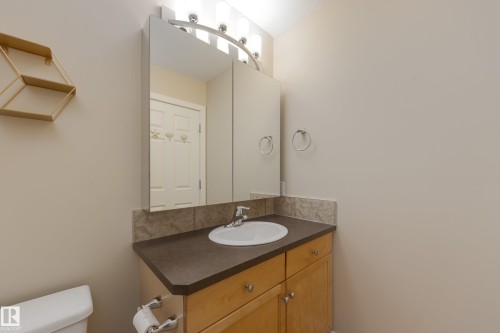 3005 Spence Wynd, Edmonton, AB - Indoor Photo Showing Bathroom
