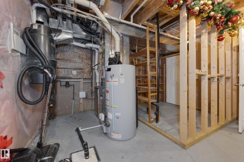 3005 Spence Wynd, Edmonton, AB - Indoor Photo Showing Basement