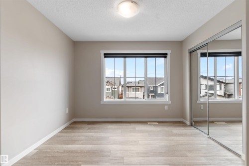 19615 28 Avenue, Edmonton, AB - Indoor Photo Showing Laundry Room