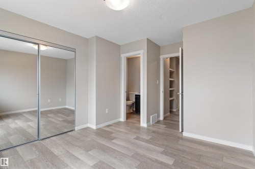19615 28 Avenue, Edmonton, AB - Indoor Photo Showing Other Room
