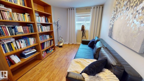 325 Cutts Court, Edmonton, AB - Indoor