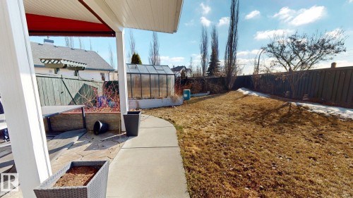 325 Cutts Court, Edmonton, AB - Outdoor