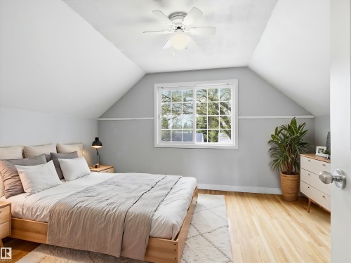 12324 104 Street, Edmonton, AB - Indoor Photo Showing Bedroom