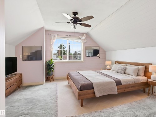 12324 104 Street, Edmonton, AB - Indoor Photo Showing Bedroom