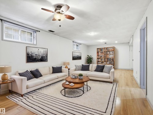 12324 104 Street, Edmonton, AB - Indoor Photo Showing Living Room