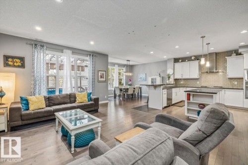 22933 94A Avenue, Edmonton, AB - Indoor Photo Showing Living Room