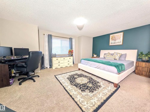 3336 17B Avenue, Edmonton, AB - Indoor Photo Showing Bedroom