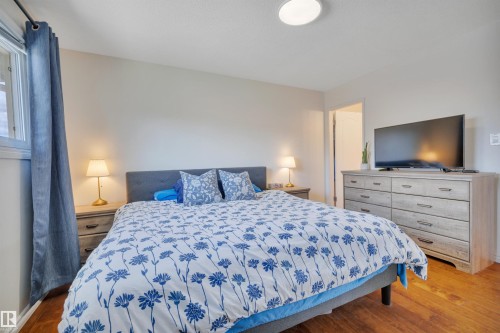 14104 79 Street, Edmonton, AB - Indoor Photo Showing Bedroom