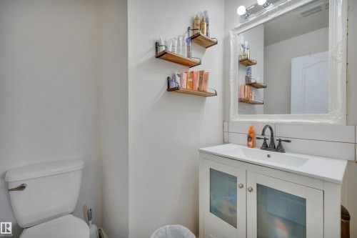 14104 79 Street, Edmonton, AB - Indoor Photo Showing Bathroom