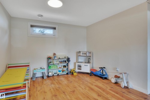 14104 79 Street, Edmonton, AB - Indoor