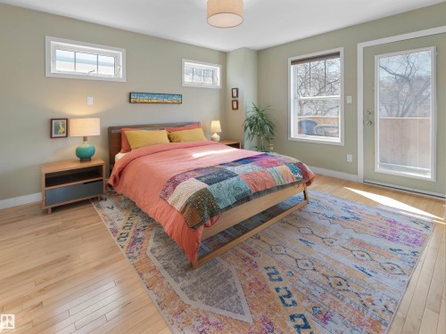 9815 90 Avenue, Edmonton, AB - Indoor Photo Showing Bedroom