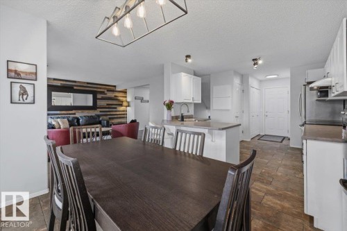 3570 Mclean Crescent, Edmonton, AB - Indoor Photo Showing Dining Room