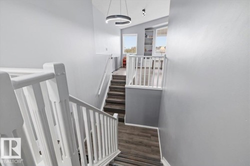3570 Mclean Crescent, Edmonton, AB - Indoor Photo Showing Other Room