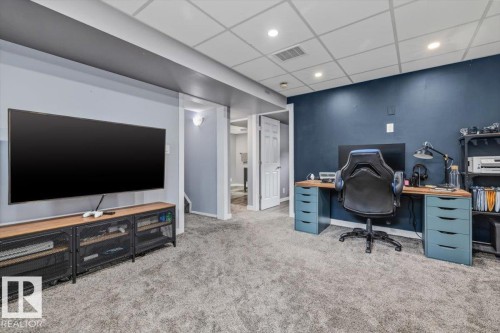3570 Mclean Crescent, Edmonton, AB - Indoor