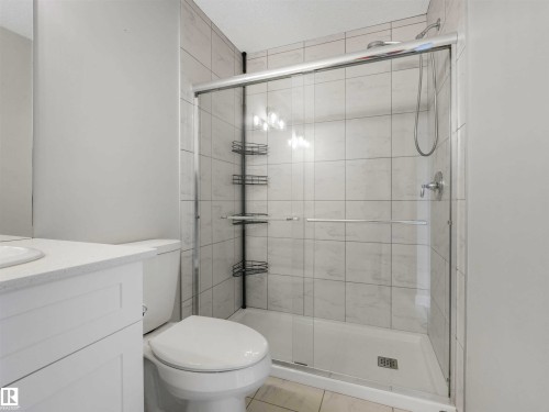 19310 26A Ave, Edmonton, AB - Indoor Photo Showing Bathroom