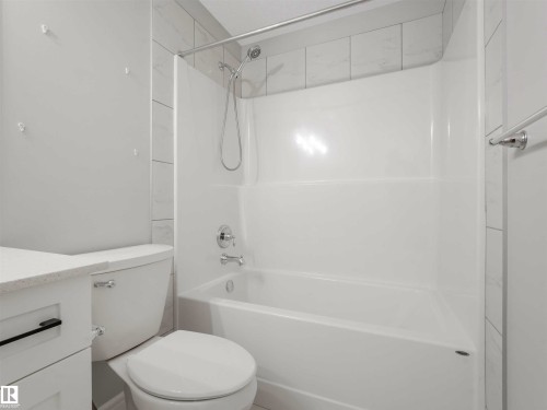 19310 26A Ave, Edmonton, AB - Indoor Photo Showing Bathroom