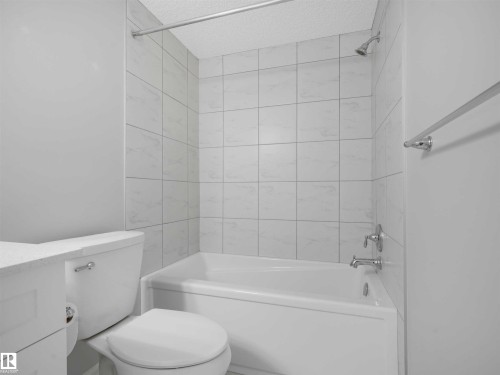 19310 26A Ave, Edmonton, AB - Indoor Photo Showing Bathroom