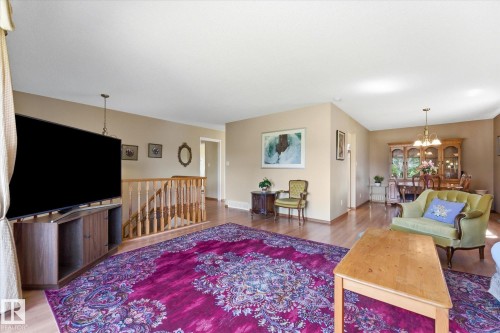 886 Knottwood Road S, Edmonton, AB - Indoor Photo Showing Living Room
